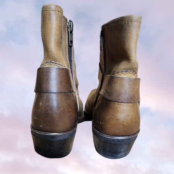 Short Brown Frye Harness Square Toe Boot Cowgirl Boho Ranchwear Womens Sz 8.5 - Picture 7 of 7